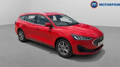 Used Ford Focus Titanium 155 HP (114 kW) 2023 Red Estate