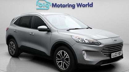 Begagnad Ford Kuga Titanium 150 HK (110 kW) 2023 Silver SUV