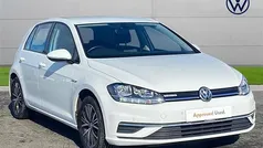 White Used 2018 VW Golf VII SE Hatchback | £12,049 (Fair price)