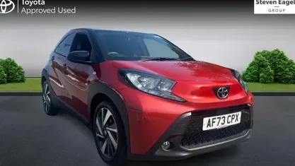Used Toyota Aygo X 72 HP (52 kW) 2023 Red SUV