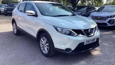 White Used 2017 Nissan Qashqai Acenta SUV | £9,995 (Fair price)