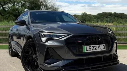 Used Audi e-tron Black Edition 300 kW (408 HP) 2022 Grey SUV