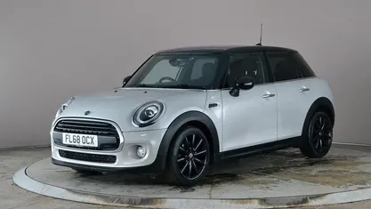 Used Mini Cooper D Hatch 116 HP (85 kW) 2018 Silver Hatchback