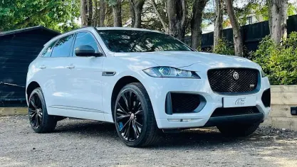 Used Jaguar F-Pace 300 HP (220 kW) 2020 White SUV