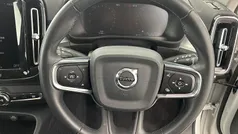 White Used 2022 Volvo XC40 Momentum SUV | £19,750 (Good price)