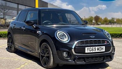 Begagnad Mini Cooper S Sport 192 HK (141 kW) 2020 Svart Halvkombi