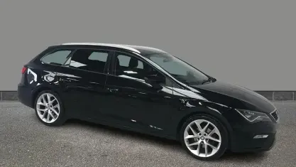 Begagnad Seat Leon FR 125 HK (91 kW) 2018 Svart Kombi