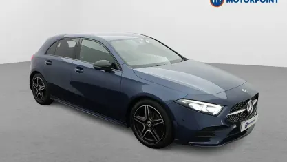 Używany Mercedes A180 Executive 136 KM (100 kW) 2022 Niebieski Hatchback