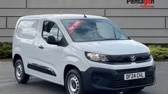 White New 2024 Vauxhall Combo S MPV | £15,295 (Good price)
