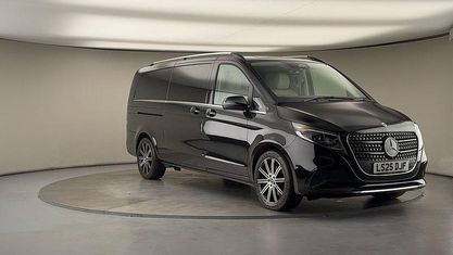 Usado Mercedes V220 Premium 163 HP (119 kW) 2025 Preto Monovolume