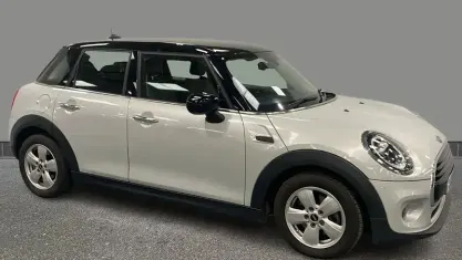 Used Mini Cooper Classic 136 HP (100 kW) 2020 Silver Hatchback