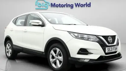 Używany Nissan Qashqai Acenta Premium 158 KM (116 kW) 2021 Biały SUV