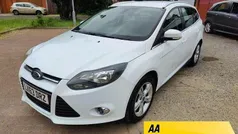 White Used 2013 Ford Focus Zetec Estate | £3,688 (Fair price)