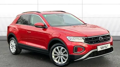 Used VW T-Roc Life 110 HP (80 kW) 2024 SUV