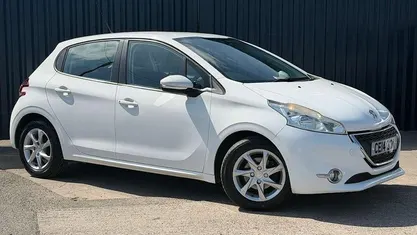 Used Peugeot 208 Active 82 HP (60 kW) 2014 Hatchback