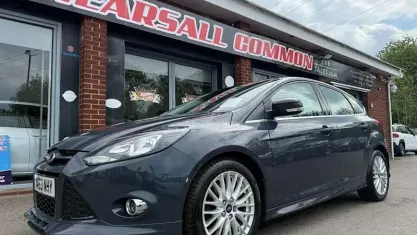 Usado Ford Focus Zetec 182 HP (133 kW) 2014 Citadino