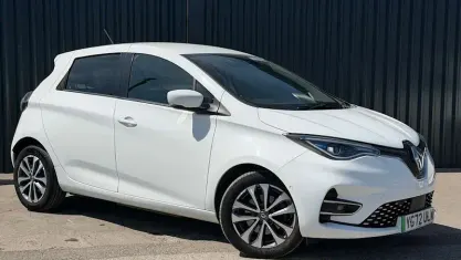 Used Renault Zoe GT-Line 100 kW (136 HP) 2022 White Hatchback