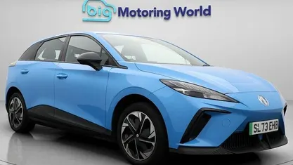 Used MG MG4 EV SE 125 kW (170 HP) 2023 Blue Hatchback