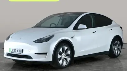 Begagnad Tesla Model Y RWD 254 kW (346 HK) 2023 Vit SUV