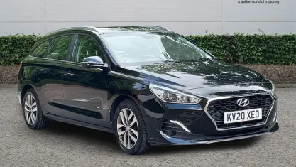 Used Hyundai i30 SE 140 HP (102 kW) 2020 Black Estate