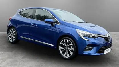 Used Renault Clio Version S 140 HP (102 kW) 2022 Hatchback