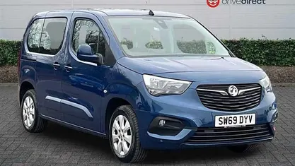 Blue Used 2019 Vauxhall Combo S Estate | £9,565 (Fair price)