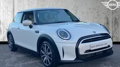 Used 2022 Mini Cooper Classic Hatchback | £19,950 (Fair price)