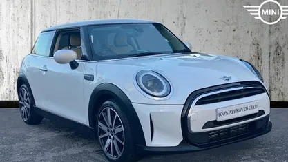 White Used 2022 Mini Cooper Classic Hatchback | £19,950 (Fair price)