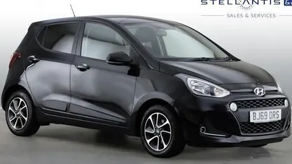 Used Hyundai i10 Premium 67 HP (49 kW) 2019 Black Hatchback