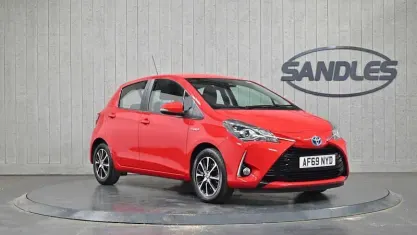 Used Toyota Yaris Hybrid 101 HP (74 kW) 2019 Hatchback