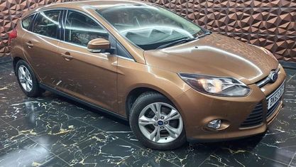 Usado Ford Focus Zetec 125 HP (91 kW) 2014 Citadino