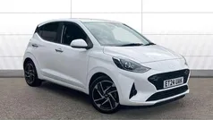 White Used 2024 Hyundai i10 Premium Hatchback | £16,104 (Fair price)