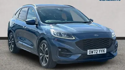 Usado Ford Kuga ST-Line X 150 HP (110 kW) 2023 Azul SUV