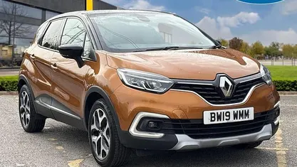 Used Renault Captur GT-Line 90 HP (66 kW) 2019 Orange/black  SUV