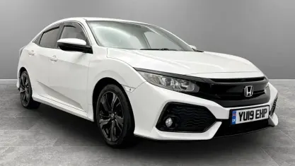 Used Honda Civic SR 126 HP (92 kW) 2019 White Hatchback