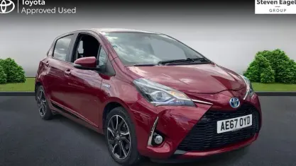 Used Toyota Yaris Design 101 HP (74 kW) 2017 Red Hatchback