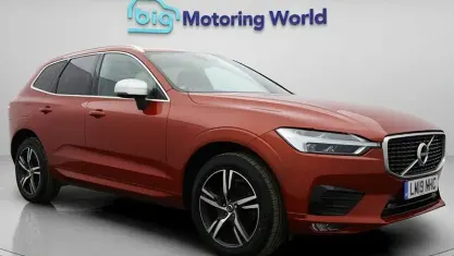 Usado Volvo XC60 R-Design 190 HP (139 kW) 2019 Vermelho SUV