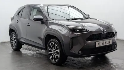 Used 2025 Toyota Yaris Hybrid Design Estate | £18,350 (Super price)