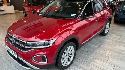 Used 2025 VW T-Roc Style SUV | £23,999 (Fair price)