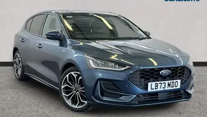 Second-hand Ford Focus ST-Line X 125 CP (91 kW) 2023 Albastru Hatchback