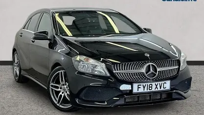 Usado Mercedes A200 AMG line 136 CV (100 kW) 2018 Negro Utilitario