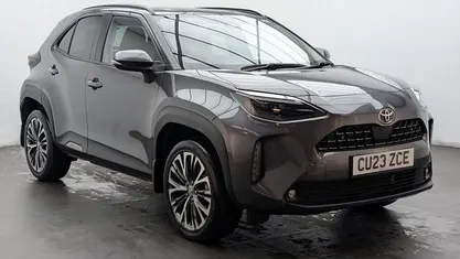 Used 2025 Toyota Yaris Hybrid Estate | £22,250 (Good price)