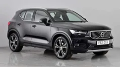 Onyx black Used 2021 Volvo XC40 Inscription SUV | £22,250 (Fair price)