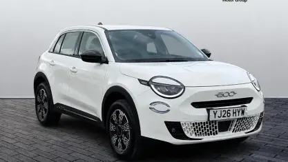 New Fiat 600 136 HP (100 kW) 2025 Black SUV