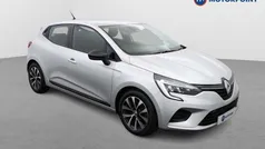 Used 2022 Renault Clio V Evolution Hatchback | £11,199 (Good price)