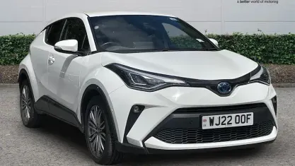 Used Toyota C-HR 184 HP (135 kW) 2022 White SUV