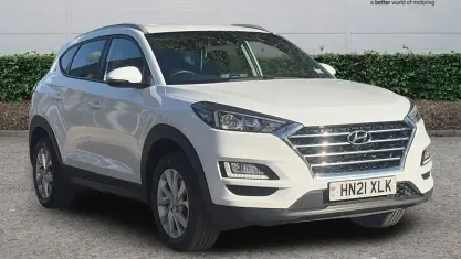 Used Hyundai Tucson SE 132 HP (97 kW) 2021 White SUV