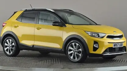 Usado Kia Stonic First Edition 120 CV (88 kW) 2017 Amarillo SUV