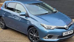 Used 2016 Toyota Auris Hybrid Hatchback | £12,549 (Fair price)