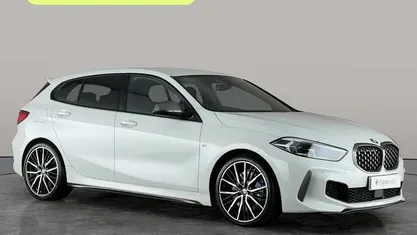 Begagnad BMW M135 M Sport 306 HK (225 kW) 2024 Halvkombi
